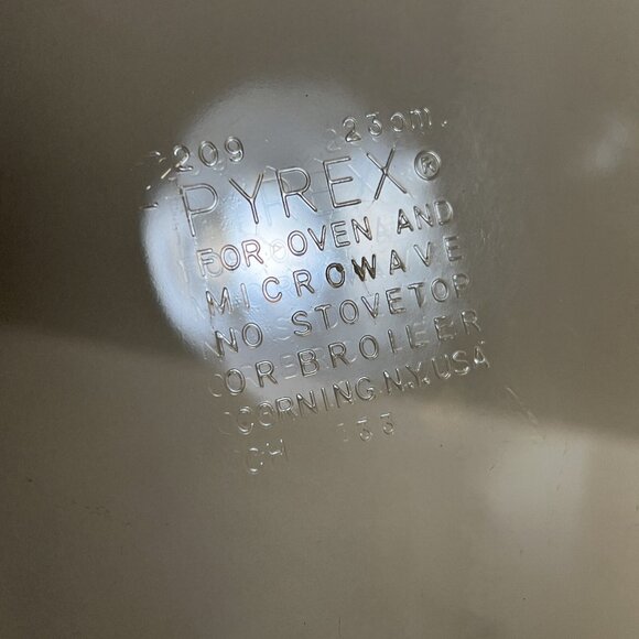 VINTAGE PYREX #209 AMBER GLASS DEEP DISH PIE PLATE BAKING PAN SMOOTH EDGE 9" USA - Picture 6 of 6